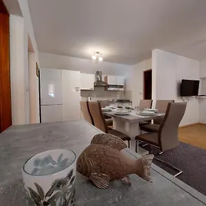 Apartman Sofija, Vir