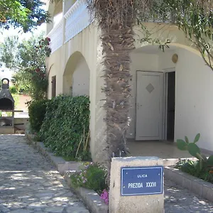 Apartman Palma, Vir
